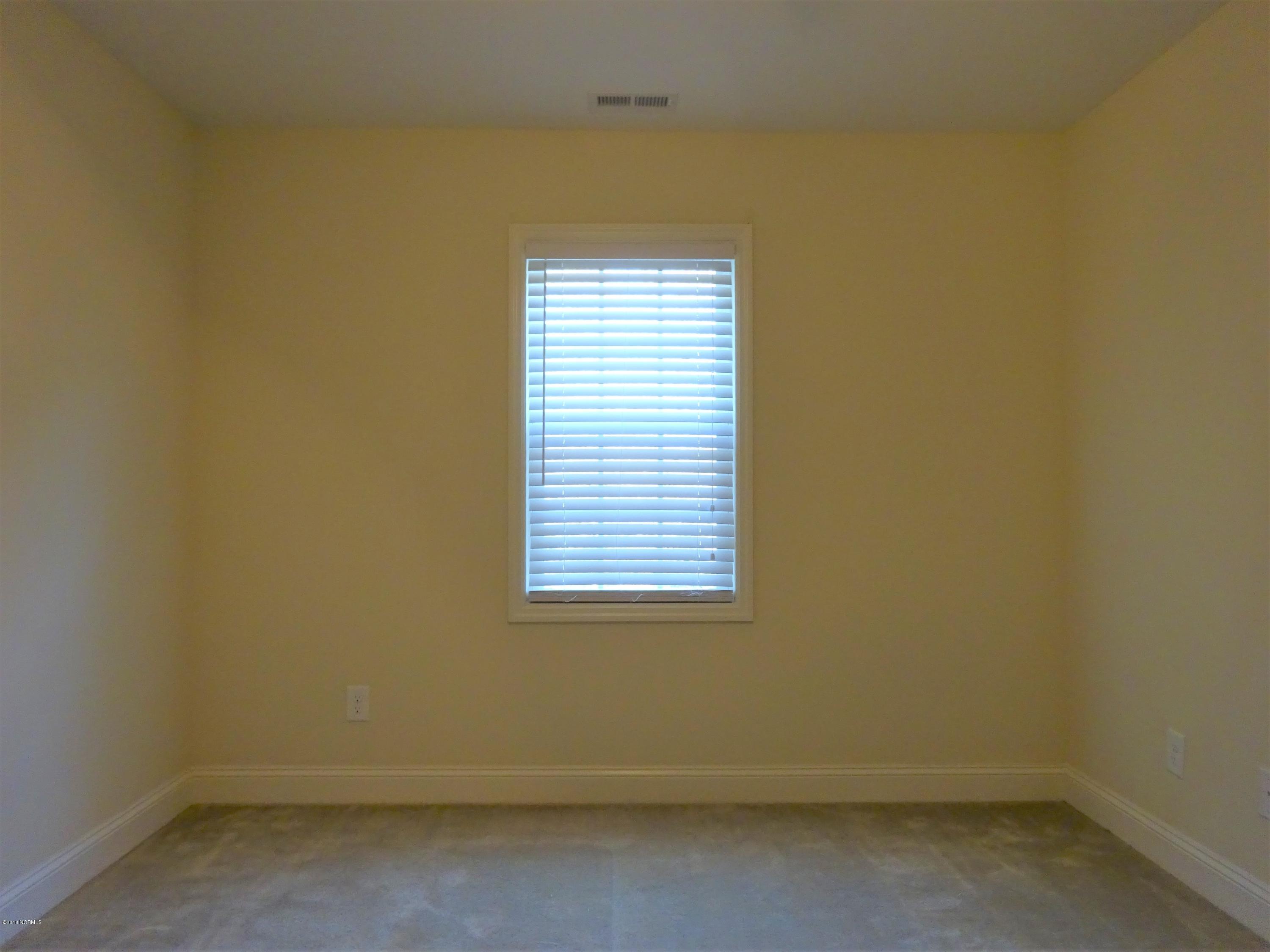 304 Raintree Circle Jacksonville, NC 28540 - Photo 23 of 29 DSC05877