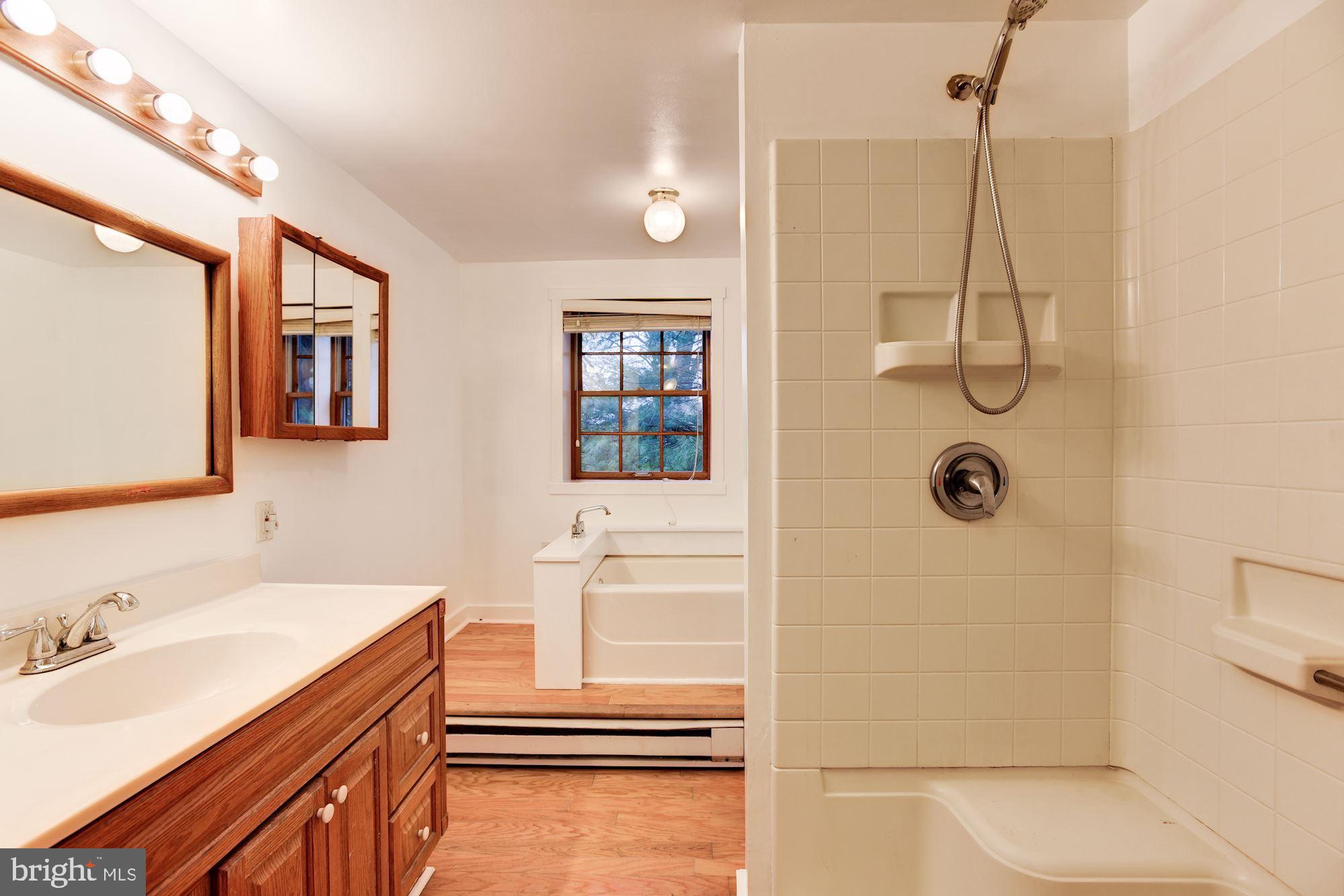 16750 Spielman Road Fairplay, MD 21733 - Photo 20 of 40 Full Bath