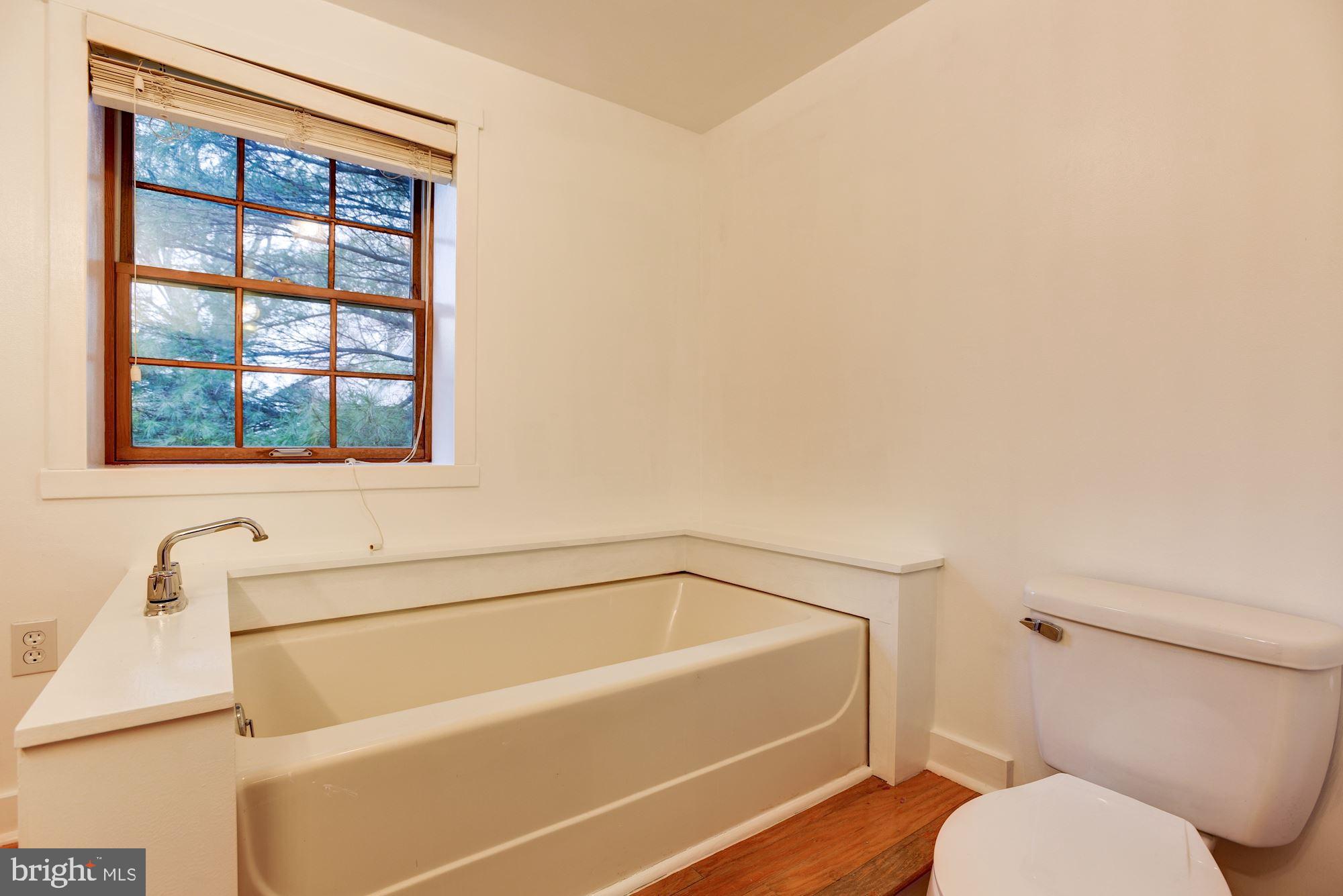 16750 Spielman Road Fairplay, MD 21733 - Photo 21 of 40 Full Bath