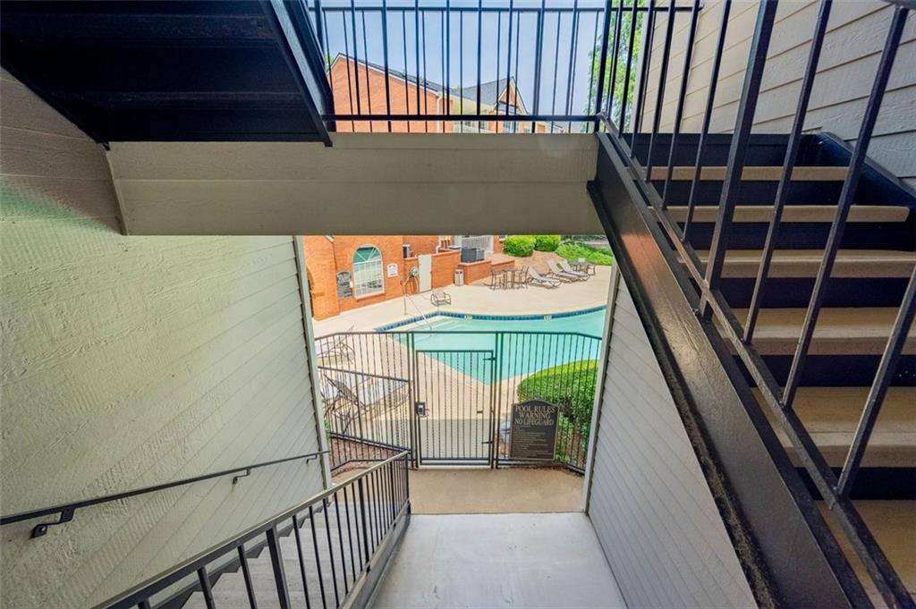 4106 Chastain Park Court Northeast Atlanta, GA 30342 - Photo 27 of 33 a view of entryway