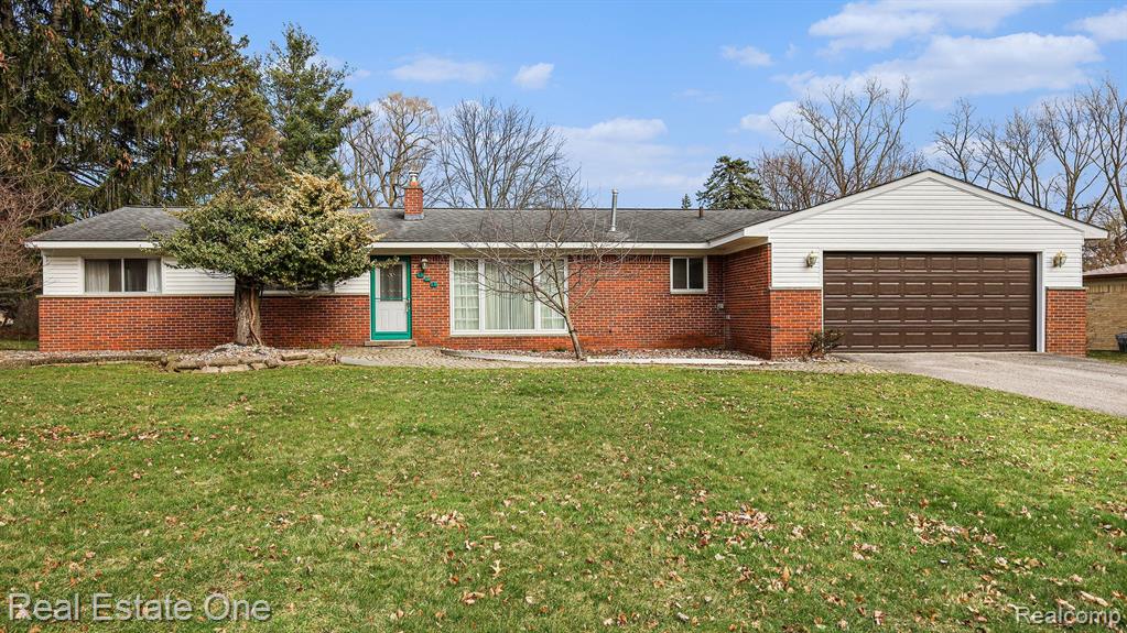 313 Nesbit Lane Rochester, MI 48309 - Photo 1 of 22