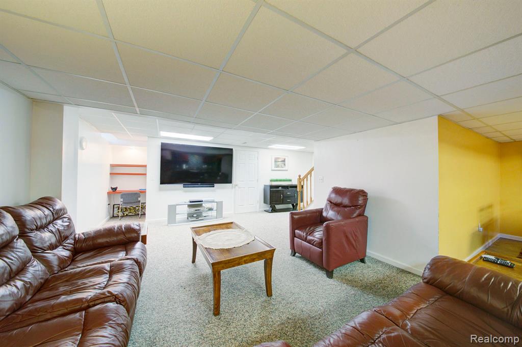6813 Poppleton Road Canton, MI 48187 - Photo 46 of 67