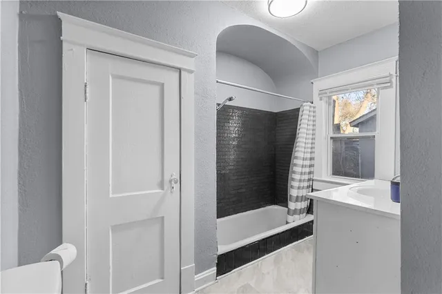 $164,999 | 2115 North 12th Street, Kansas City, KS 66104