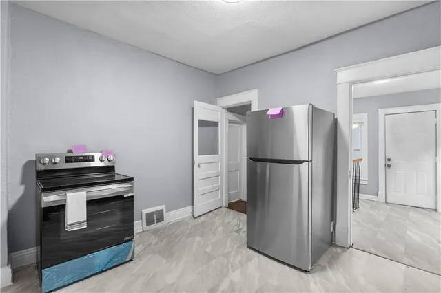 $164,999 | 2115 North 12th Street, Kansas City, KS 66104