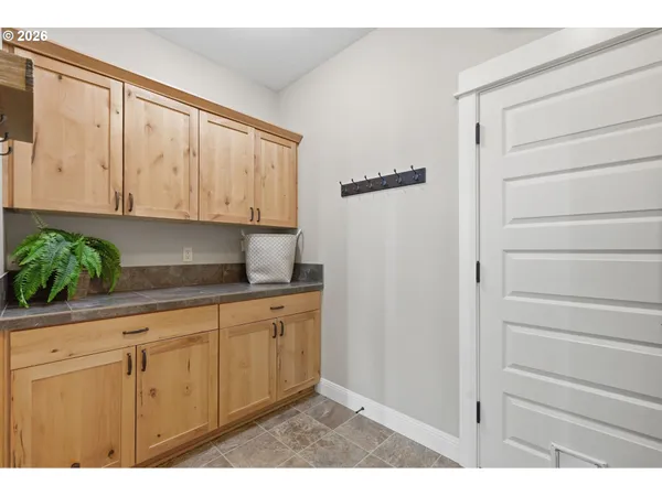 $1,380,000 | 12840 Southeast 257th Avenue, Damascus, OR 97009