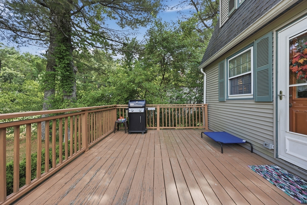 105 Main Street Townsend, MA 01469 - Photo 31 of 34