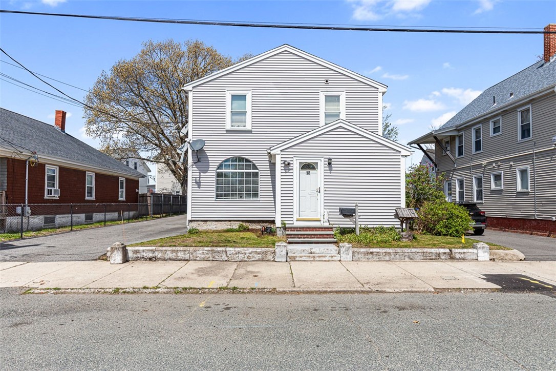 18 Hanover Avenue Pawtucket, RI 02861 - Photo 2 of 50