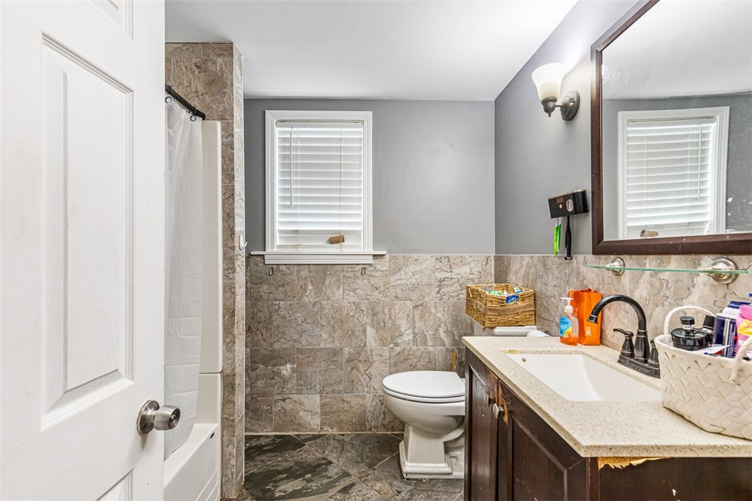 18 Hanover Avenue Pawtucket, RI 02861 - Photo 22 of 50