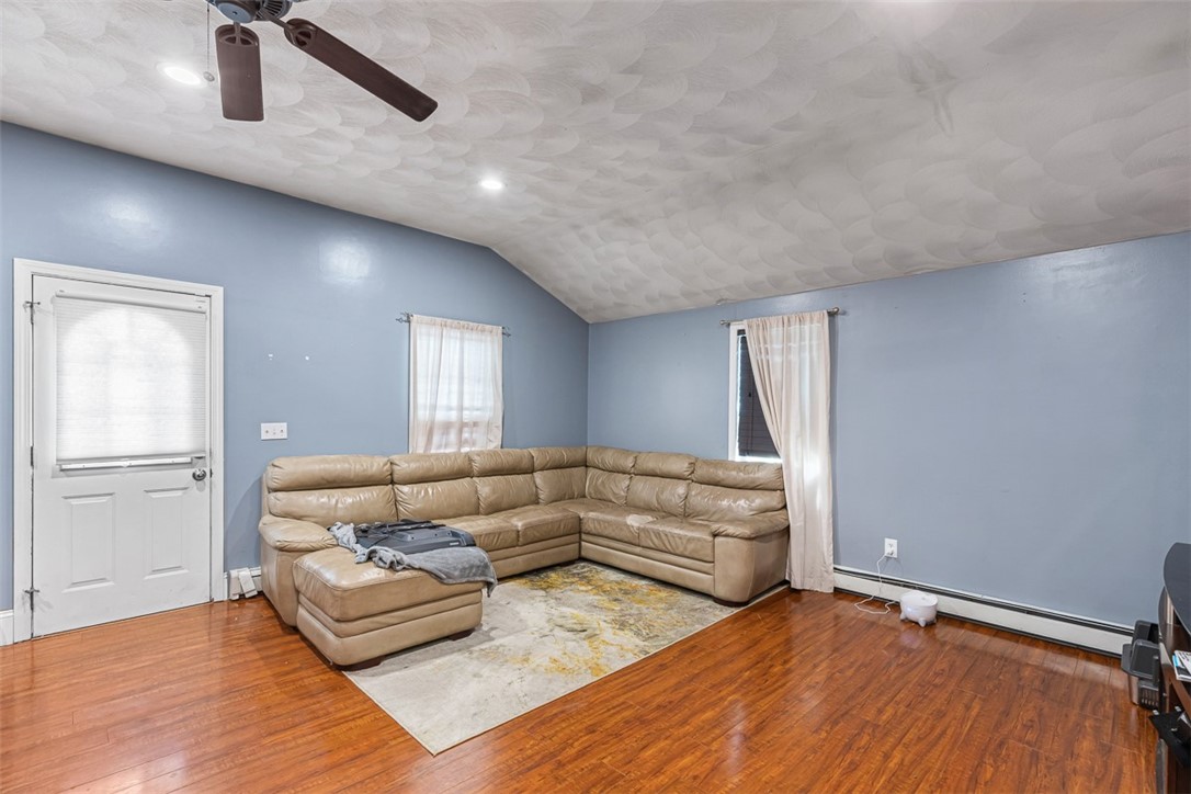 18 Hanover Avenue Pawtucket, RI 02861 - Photo 33 of 50