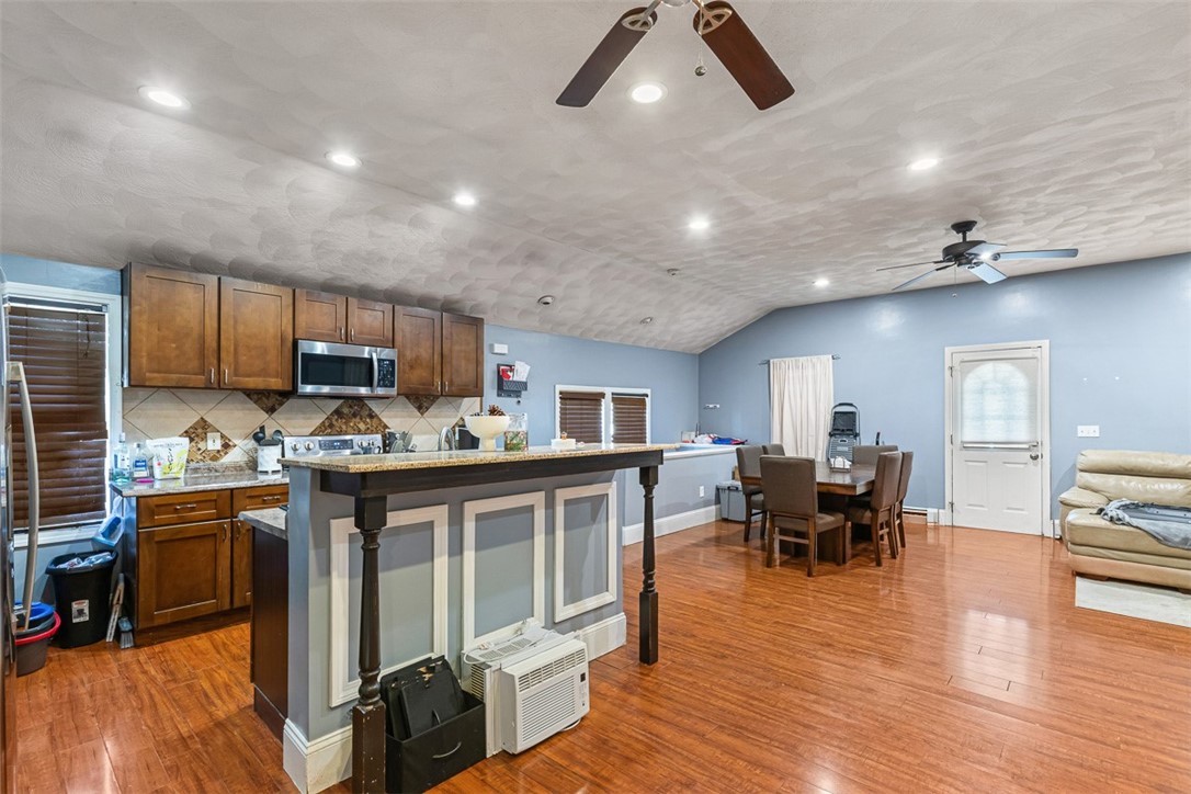 18 Hanover Avenue Pawtucket, RI 02861 - Photo 38 of 50