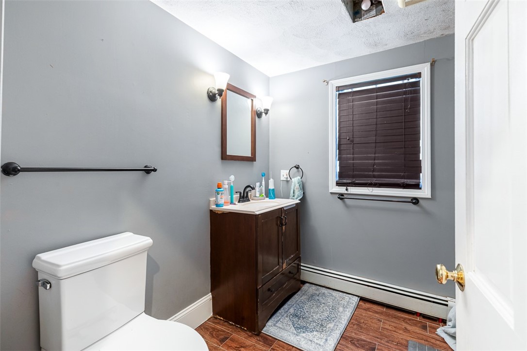 18 Hanover Avenue Pawtucket, RI 02861 - Photo 41 of 50
