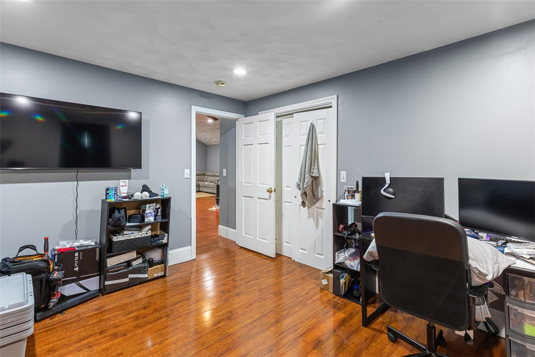 18 Hanover Avenue Pawtucket, RI 02861 - Photo 46 of 50