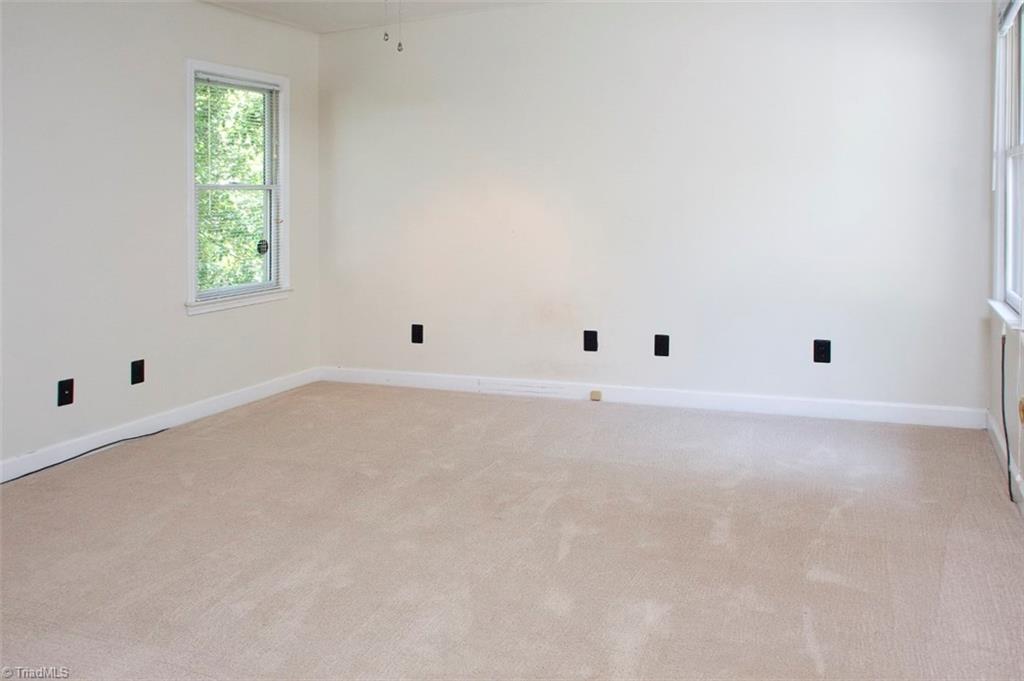 5528 Folkstone Road Pfafftown, NC 27040 - Photo 20 of 27 Gallery Image 20