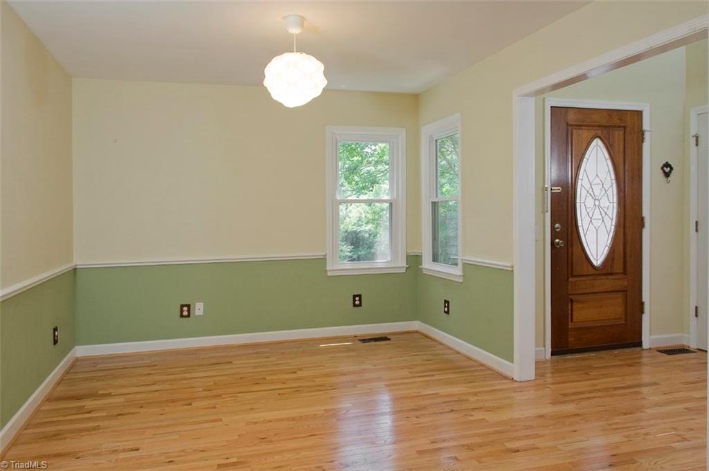 5528 Folkstone Road Pfafftown, NC 27040 - Photo 3 of 27 Gallery Image 3