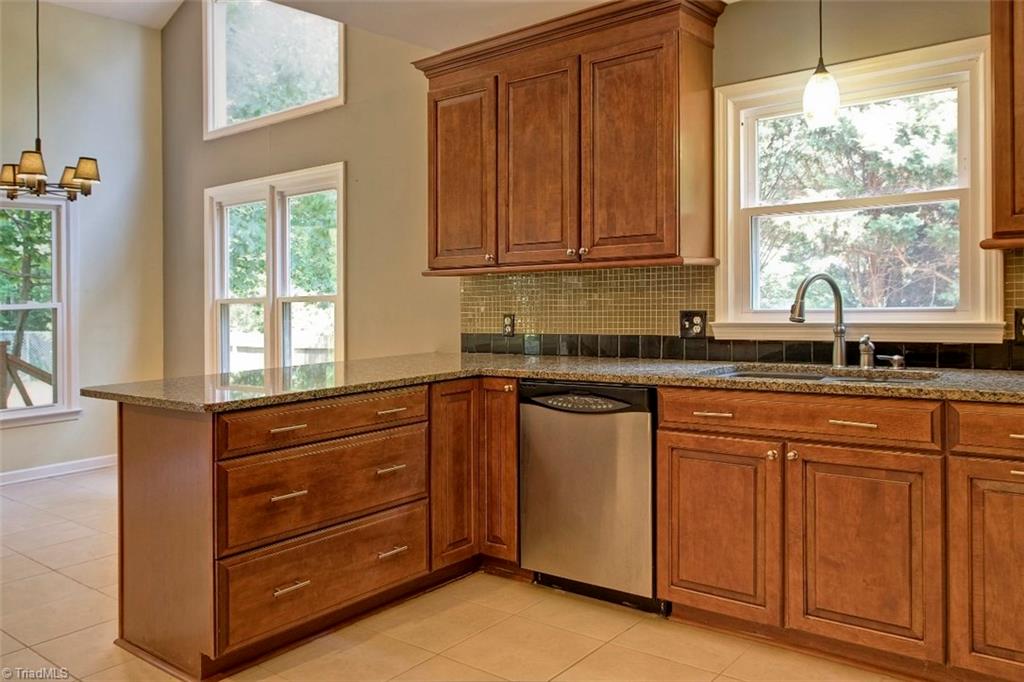 5528 Folkstone Road Pfafftown, NC 27040 - Photo 8 of 27 Gallery Image 8