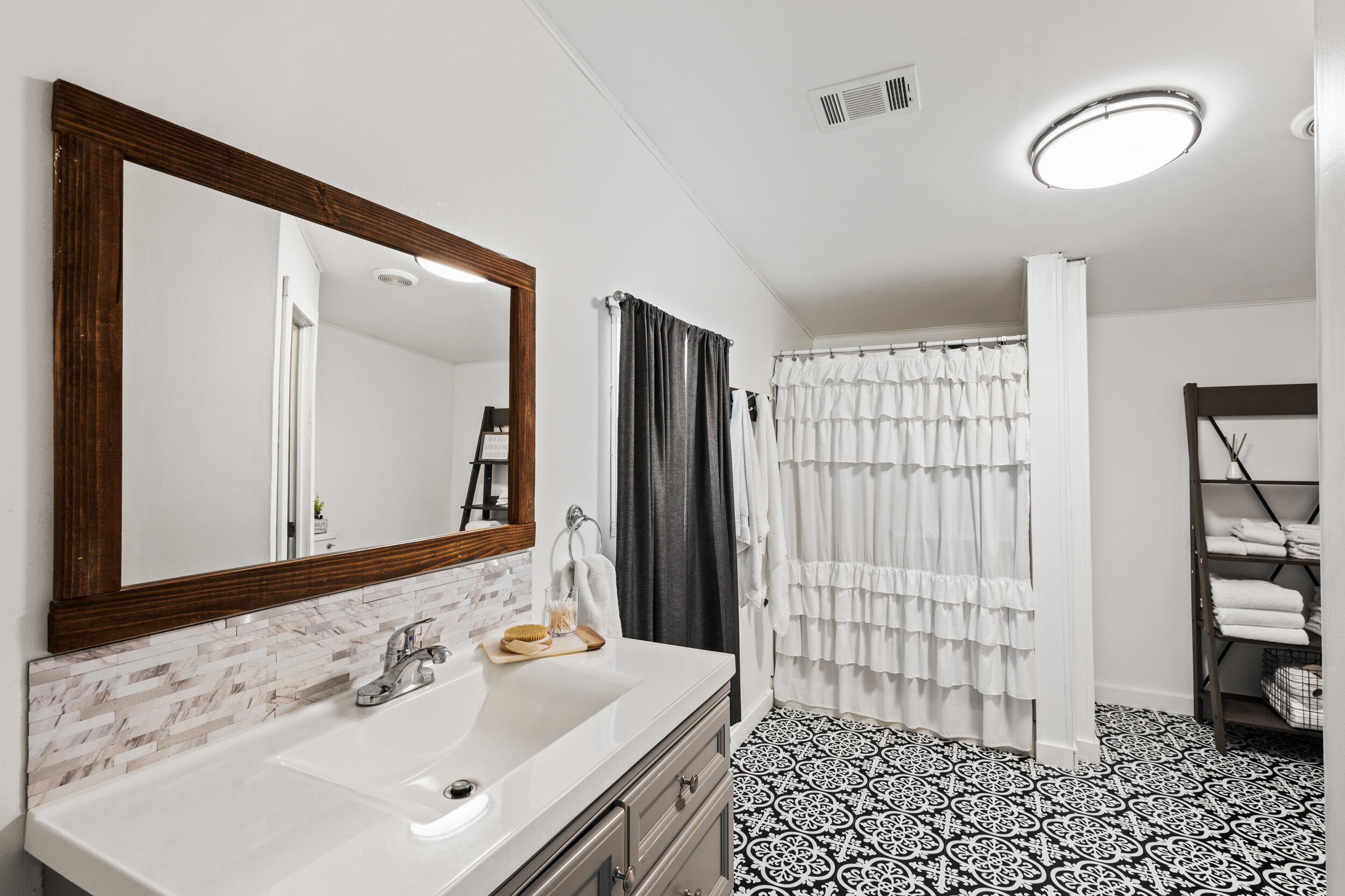 2373 Parrish Road Titusville, FL 32796 - Photo 13 of 33 2373 Parrish Rd Master bath