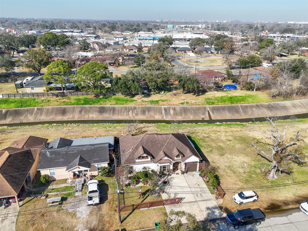 1508 Miami Road Pasadena, TX 77502 - Photo 29 of 34 an aerial view of residential houses with outdoor space