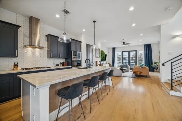 $550,000 | 1614 Sampson Street, Houston, TX 77003