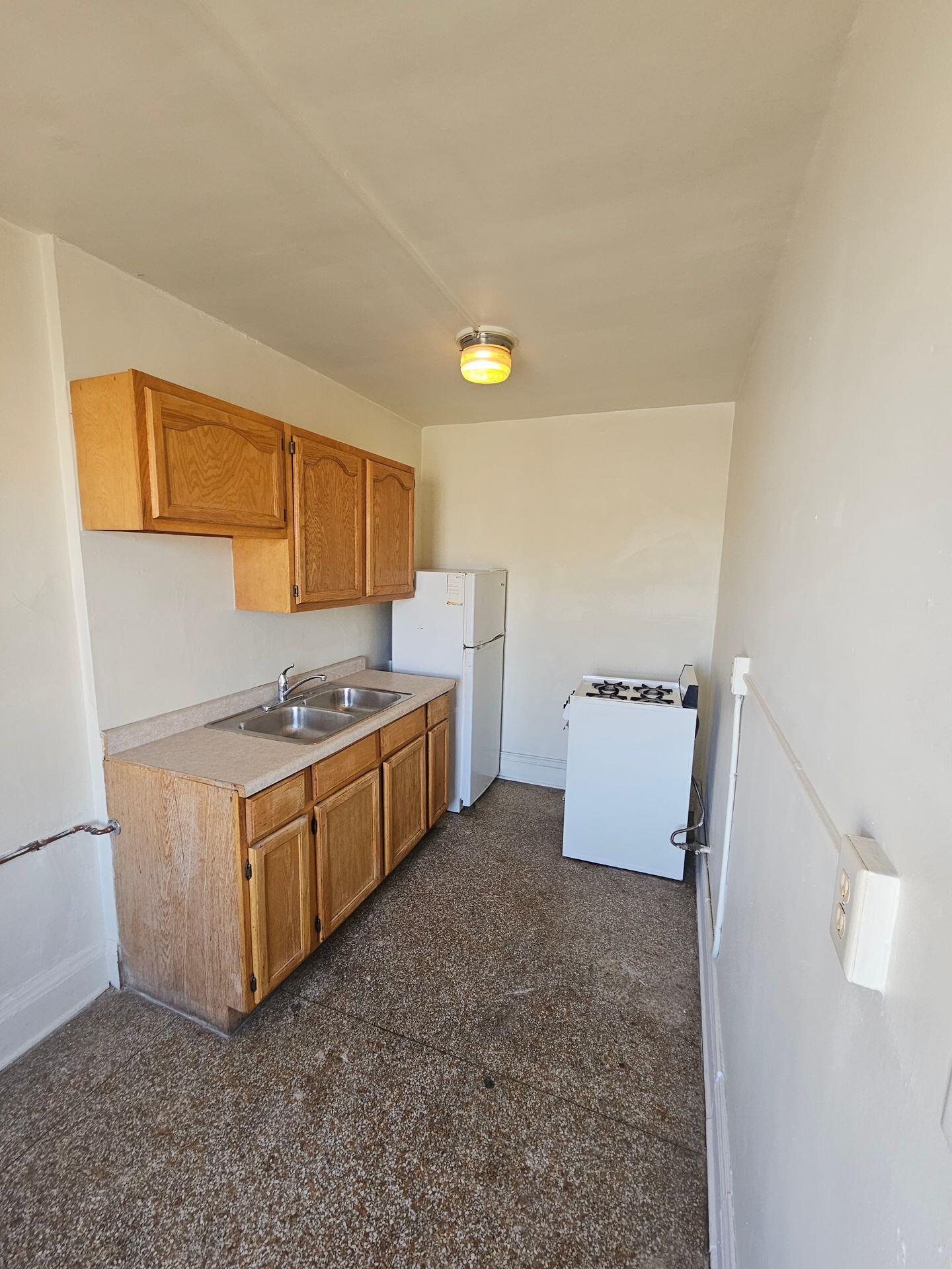 614 6th Street Racine, WI 53403 - Photo 7 of 63 Unit 10 614 6th St 13