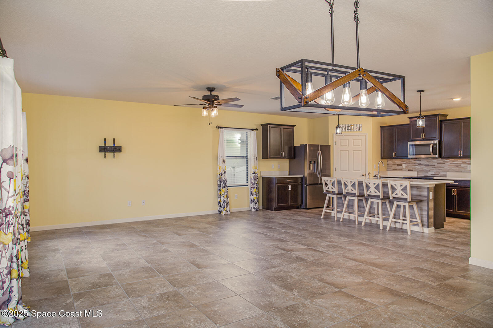 3847 Loggerhead Lane Mims, FL 32754 - Photo 13 of 27 3847 Loggerhead Ln-13_websize