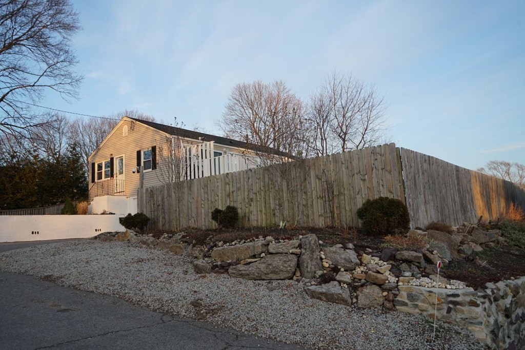 30 Stratford Road Weymouth, MA 02191 - Photo 2 of 20 Gallery Image 2
