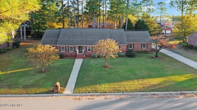 $420,000 | 1802 Windsor Road, Kinston, NC 28504