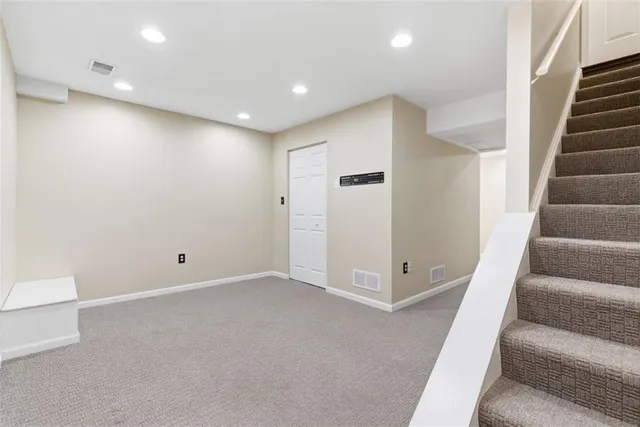 $519,900 | 318 Village Drive, Mars, PA 16046