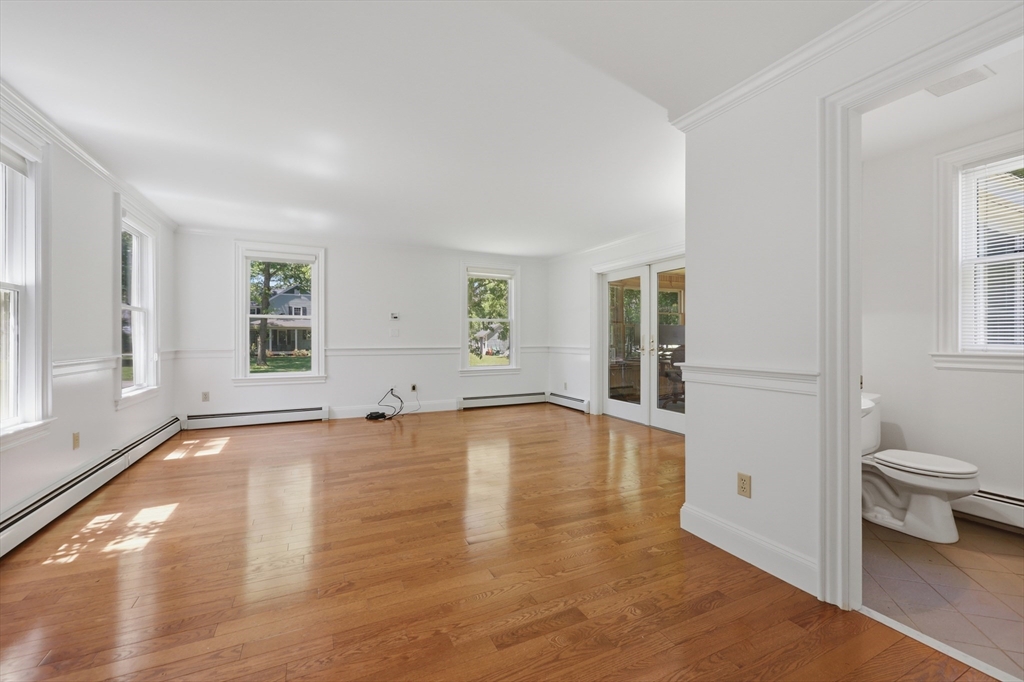 39 Beacon Street Amesbury, MA 01913 - Photo 10 of 41
