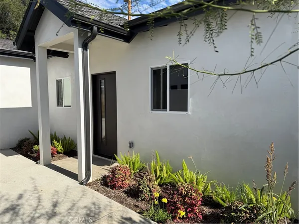 $3,300 | 1072 North Vinedo Avenue, Pasadena, CA 91107