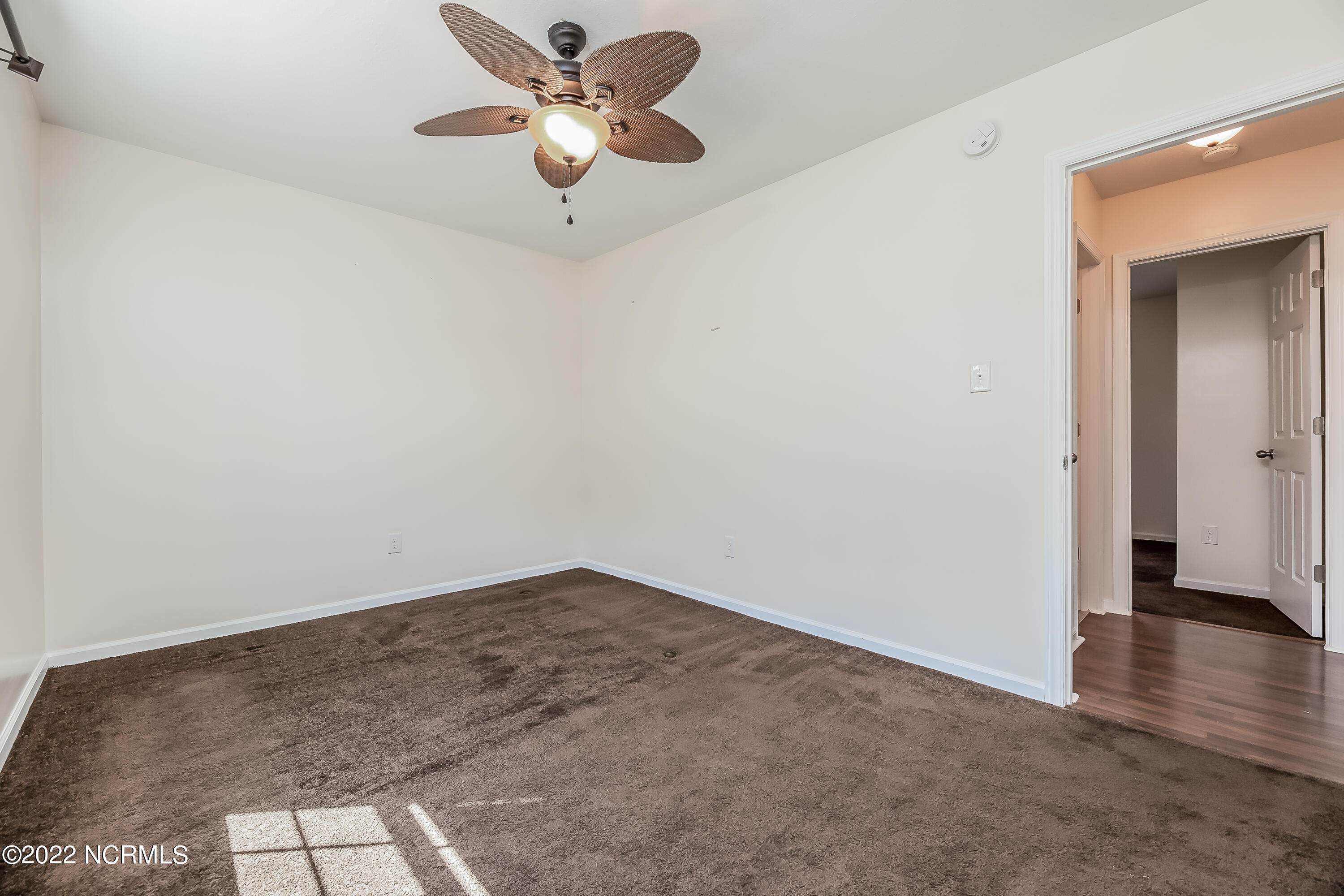 219 Loren Road Hubert, NC 28539 - Photo 34 of 45 33BED3