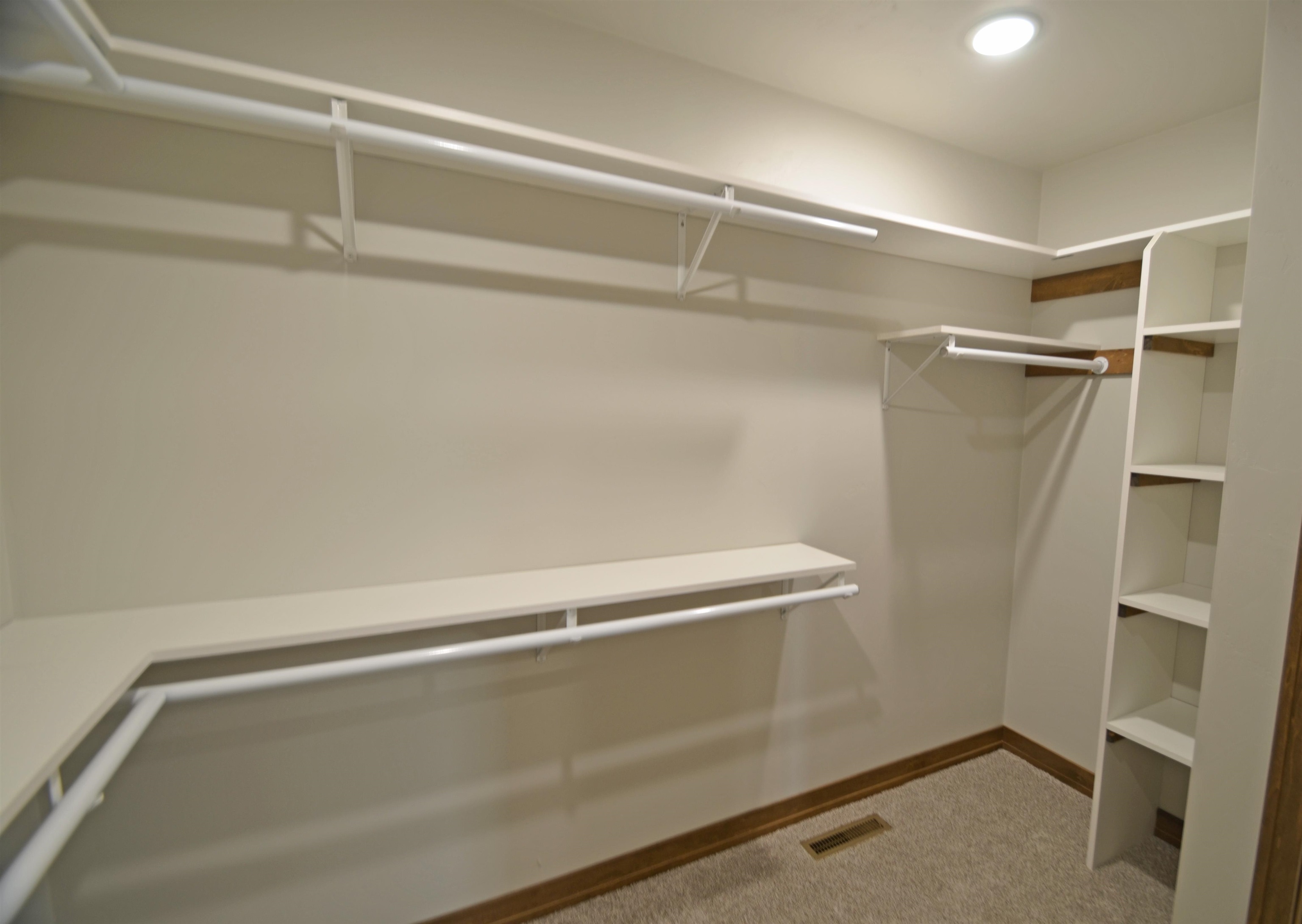 470 South Huron Road Green Bay, WI 54311 - Photo 16 of 27