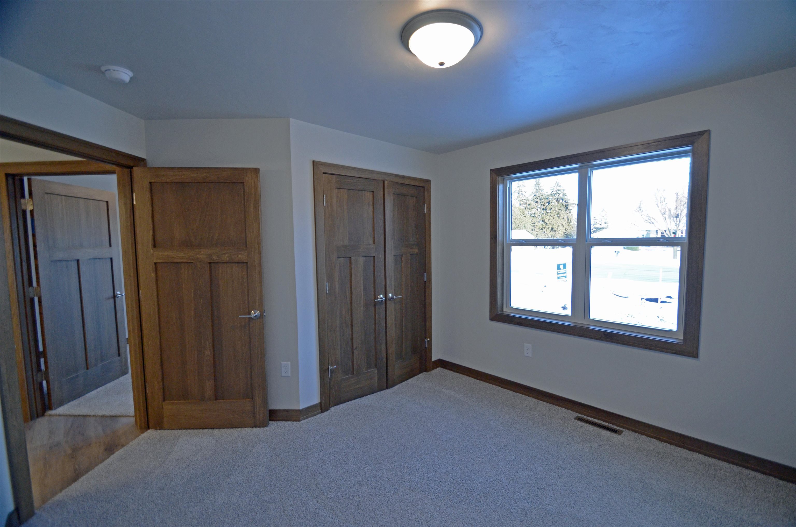 470 South Huron Road Green Bay, WI 54311 - Photo 21 of 27