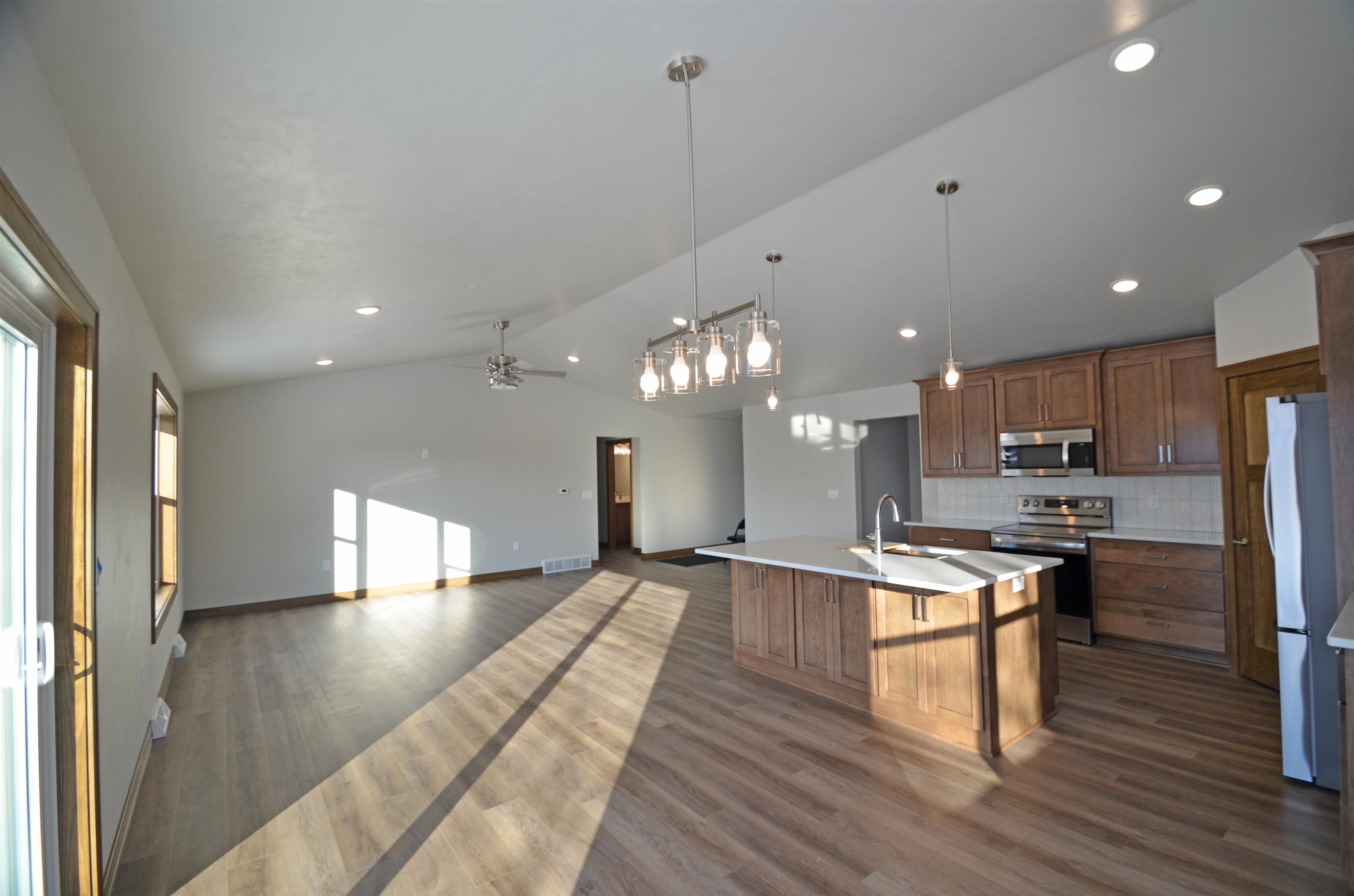 470 South Huron Road Green Bay, WI 54311 - Photo 3 of 27