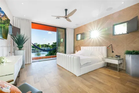 $4,995,000 | 2101 Northeast 20th Avenue, Wilton Manors, FL 33305