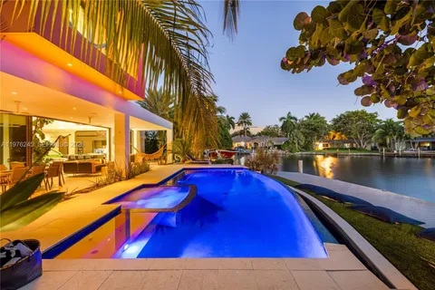 $4,995,000 | 2101 Northeast 20th Avenue, Wilton Manors, FL 33305