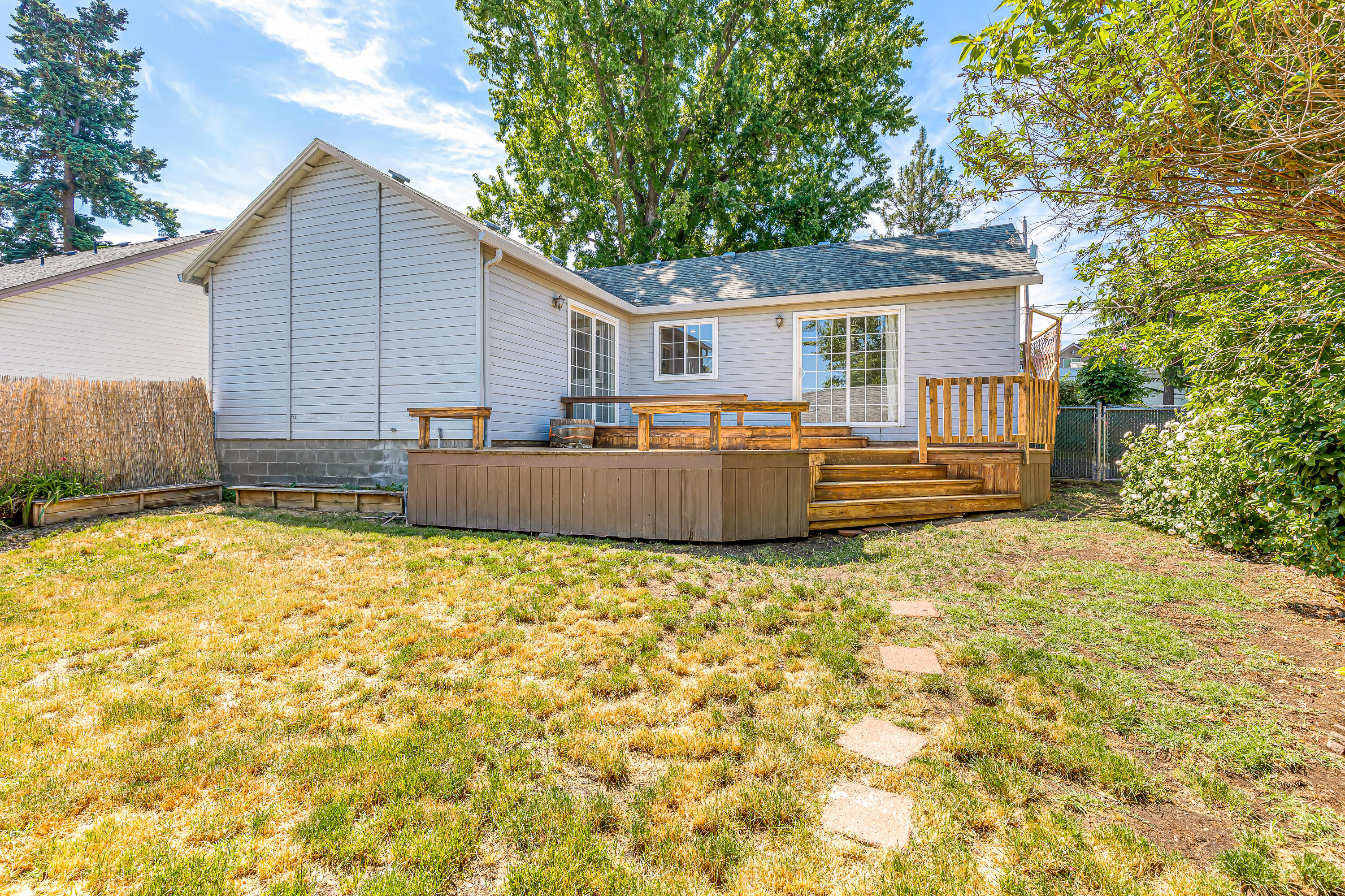 1483 Ridge Way Medford, OR 97504 - Photo 19 of 28 9R9A4678