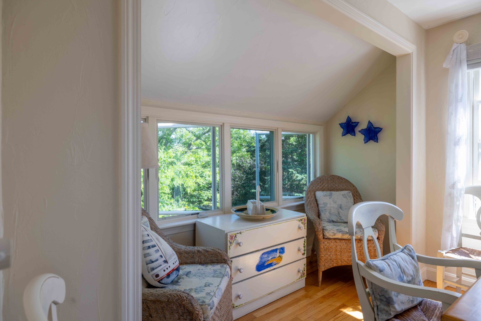 61 Monomoy Road Nantucket, MA 02554 - Photo 10 of 27