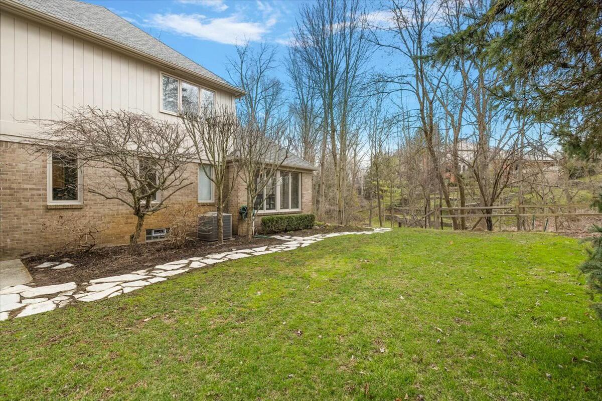 4770 Forest Ridge Court Rochester, MI 48306 - Photo 5 of 72 tempImagekFsdrO