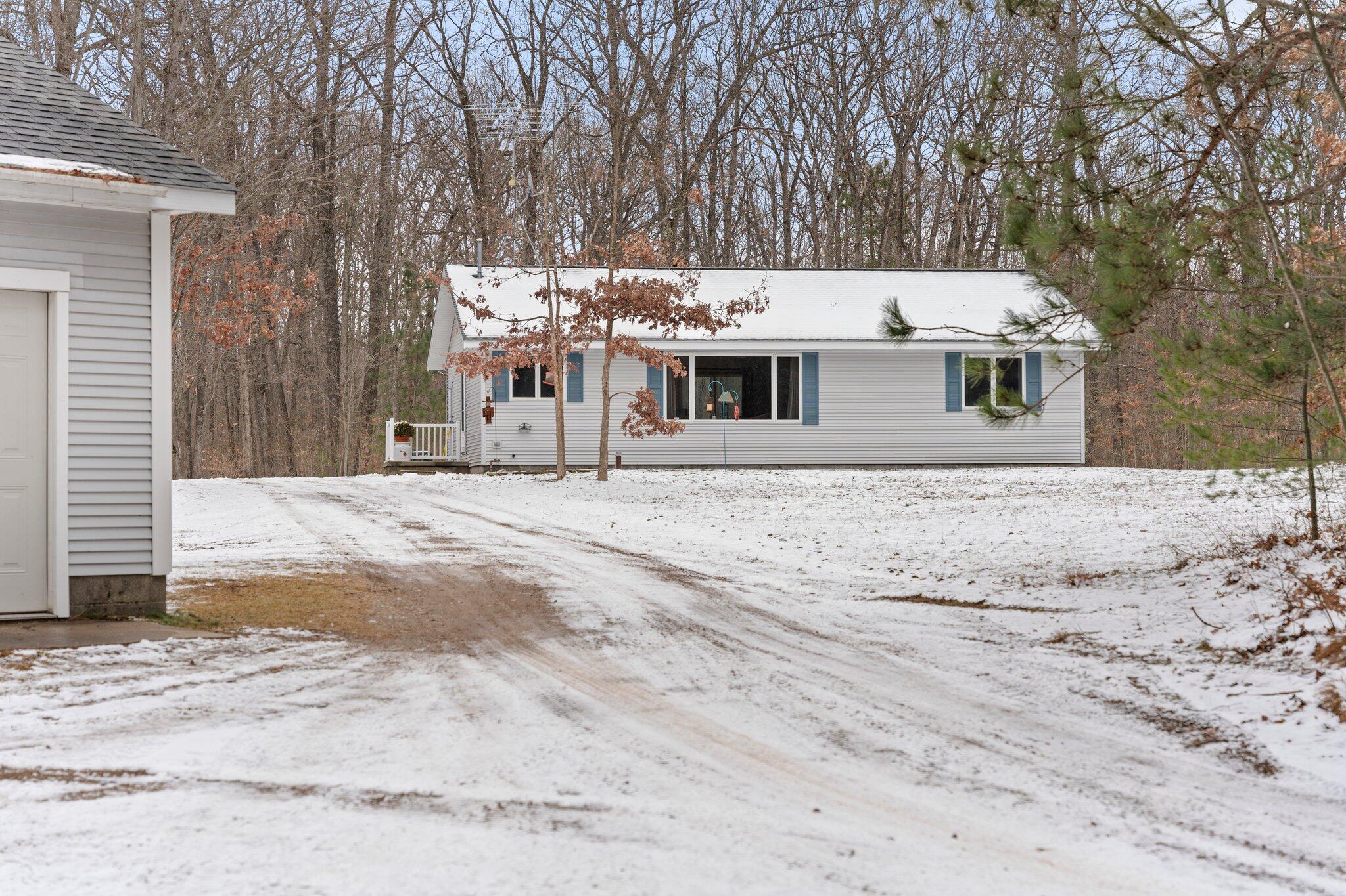 5615 Meridian Line Road Johannesburg, MI 49751 - Photo 3 of 36 Gallery Image 3