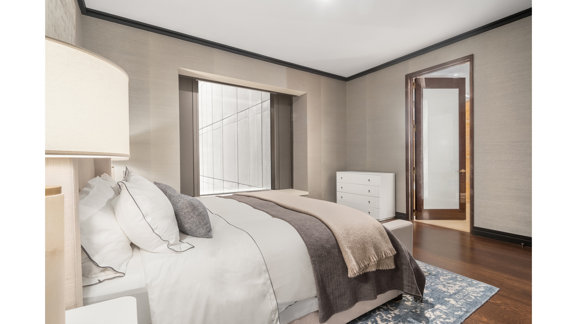 53 West 53rd Street, Unit 16F Manhattan, NY 10019 - Photo 4 of 7