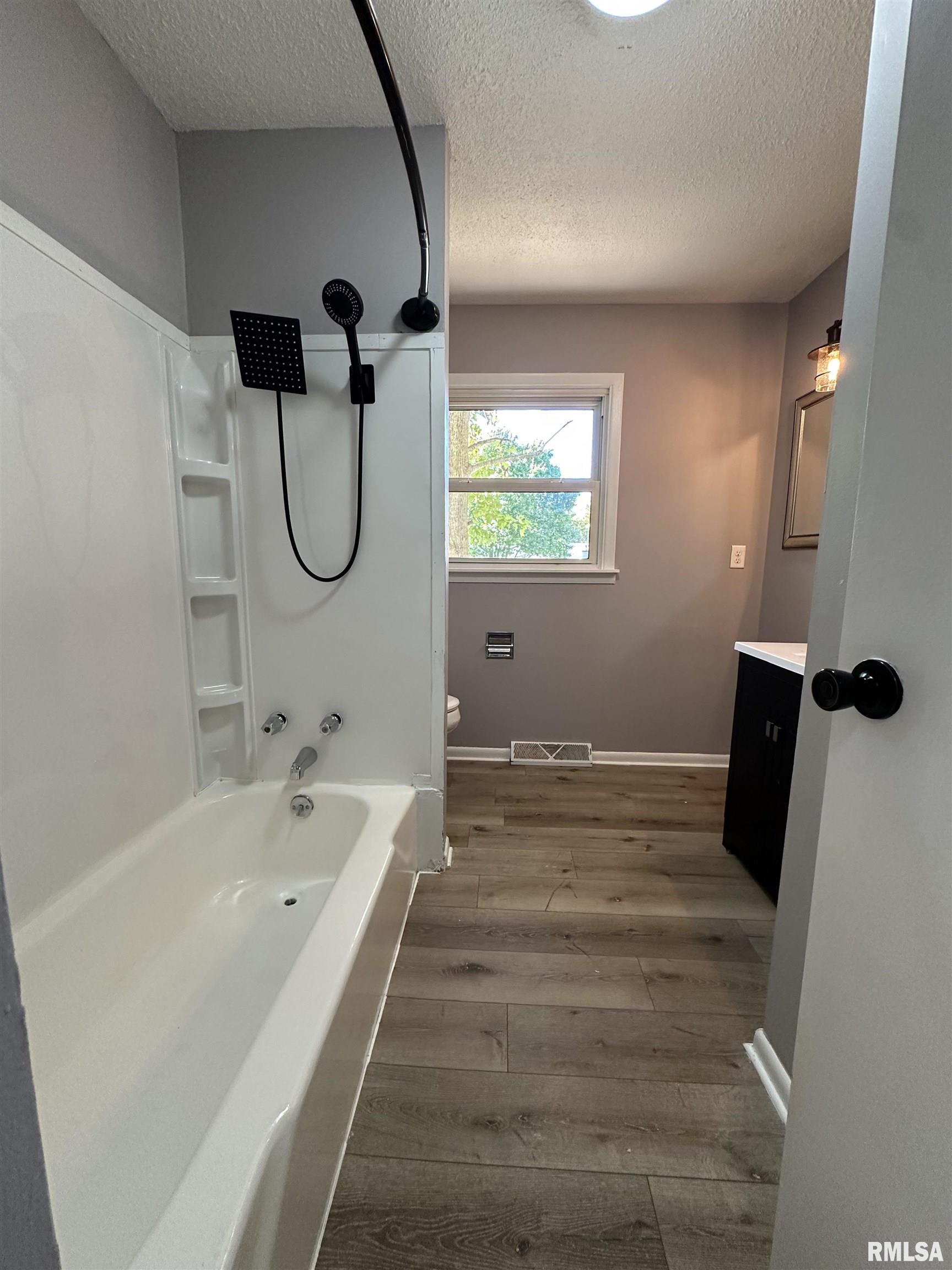 1312 Debbie Lane Macomb, IL 61455 - Photo 11 of 24