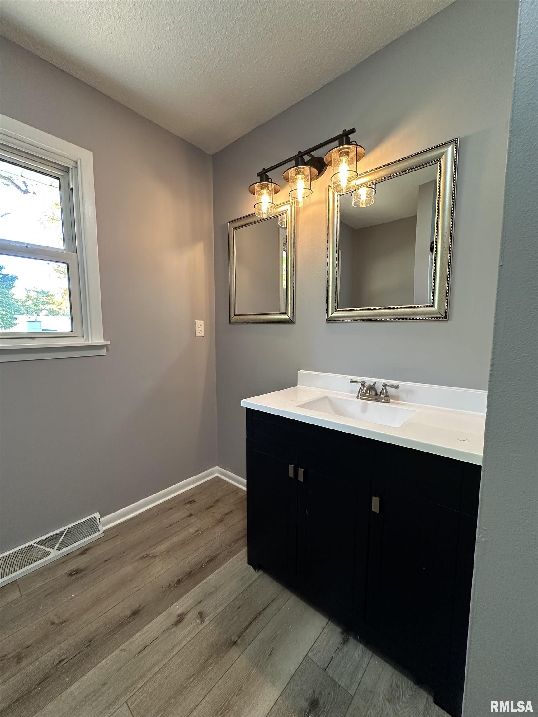 1312 Debbie Lane Macomb, IL 61455 - Photo 12 of 24