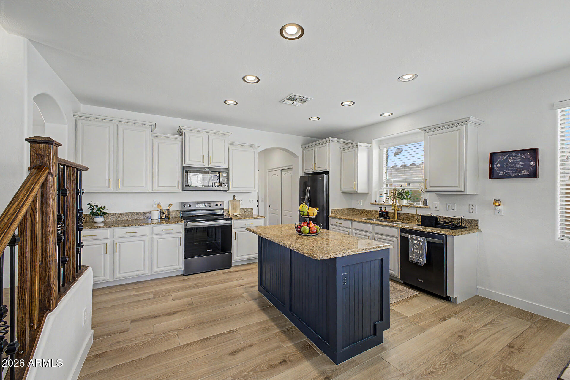 2541 East Ridge Creek Road Phoenix, AZ 85024 - Photo 7 of 43