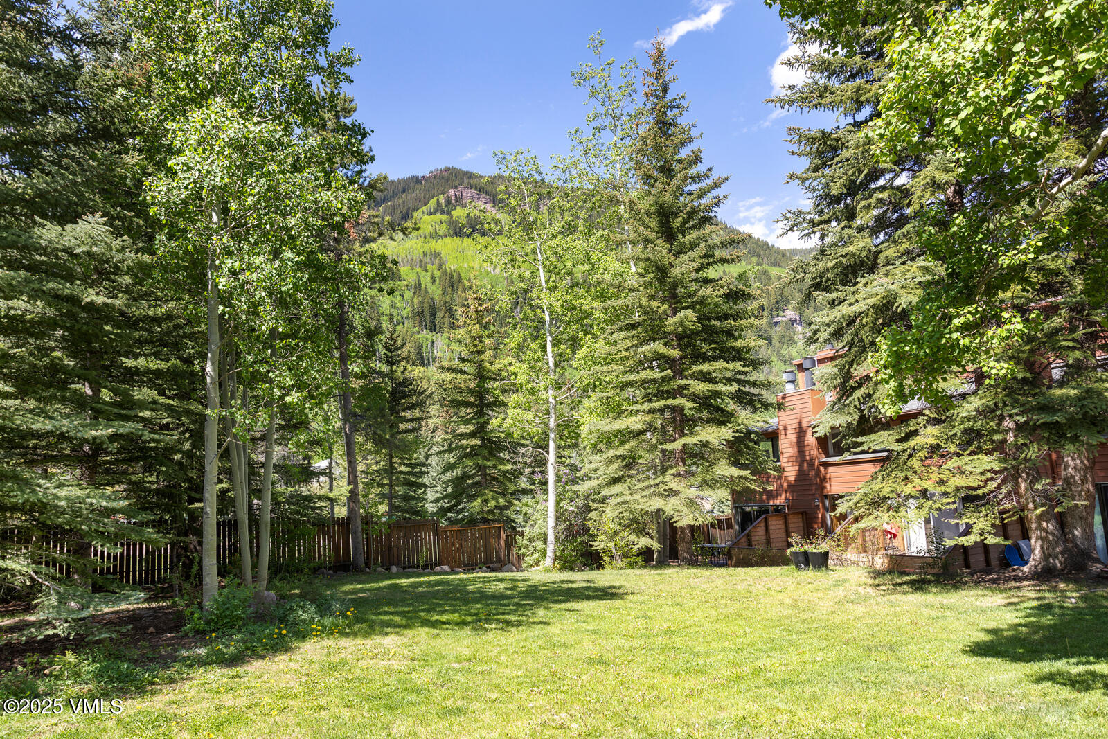 4506 Spruce Way, Unit 2 Vail, CO 81657 - Photo 16 of 38 4506 Spruce Way 2 MLS-31