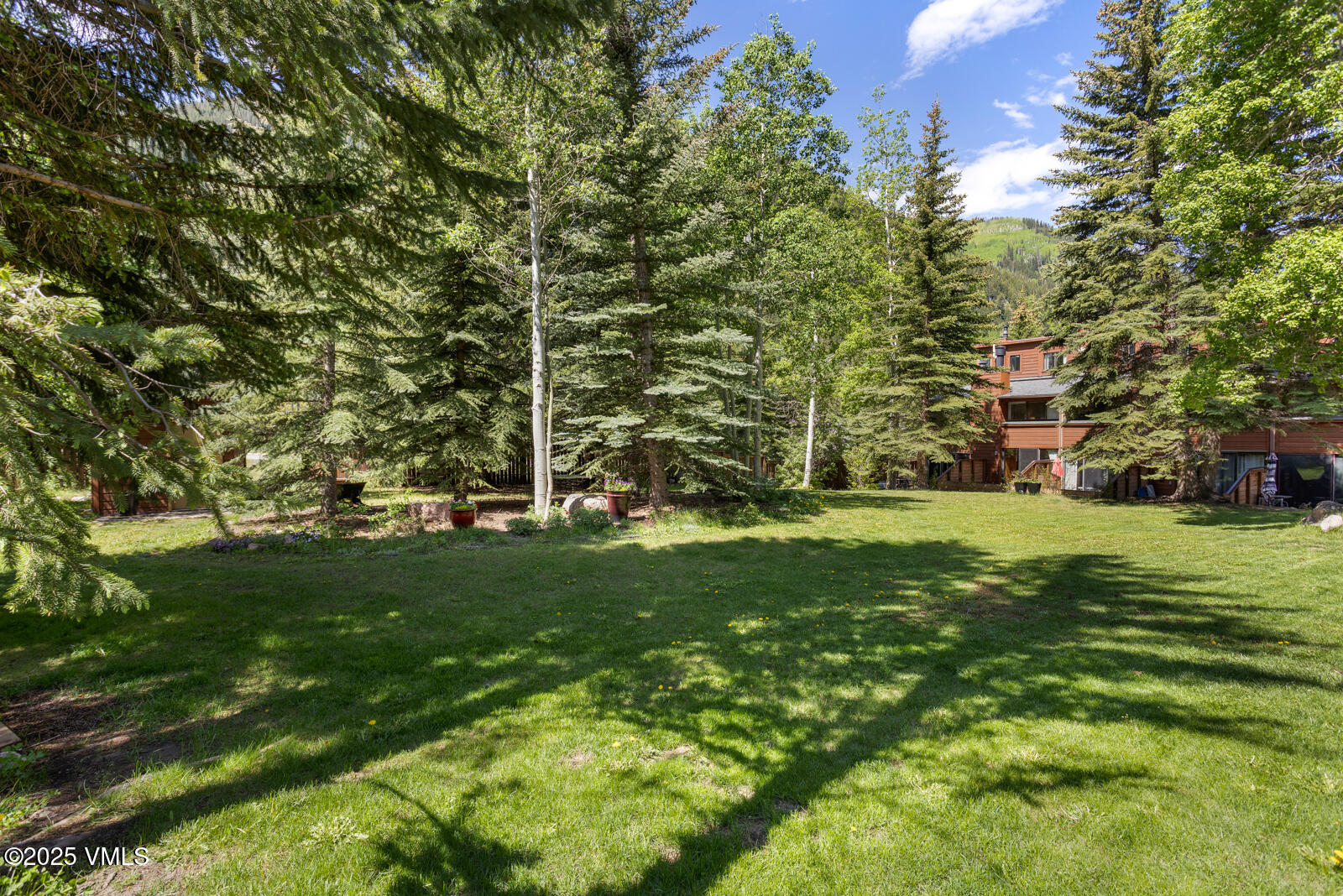 4506 Spruce Way, Unit 2 Vail, CO 81657 - Photo 17 of 38 4506 Spruce Way 2 MLS-32