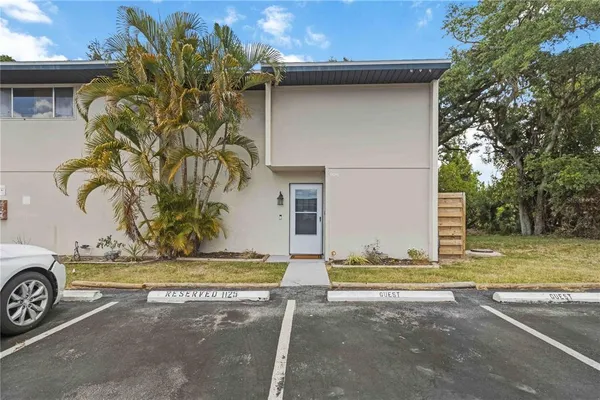 $165,000 | 1125 Longfellow Way, Unit 125B, Sarasota, FL 34243