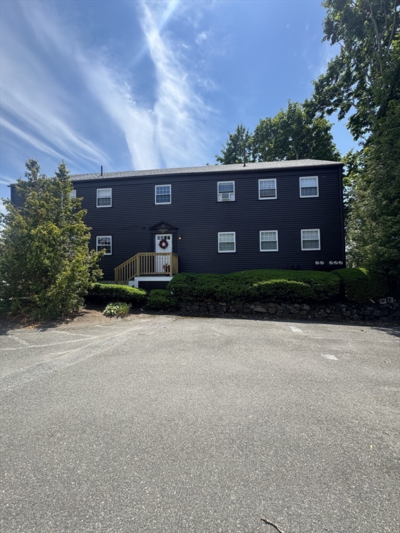 23 State Street, Unit 4 Marblehead, MA 01945 - Photo 1 of 11
