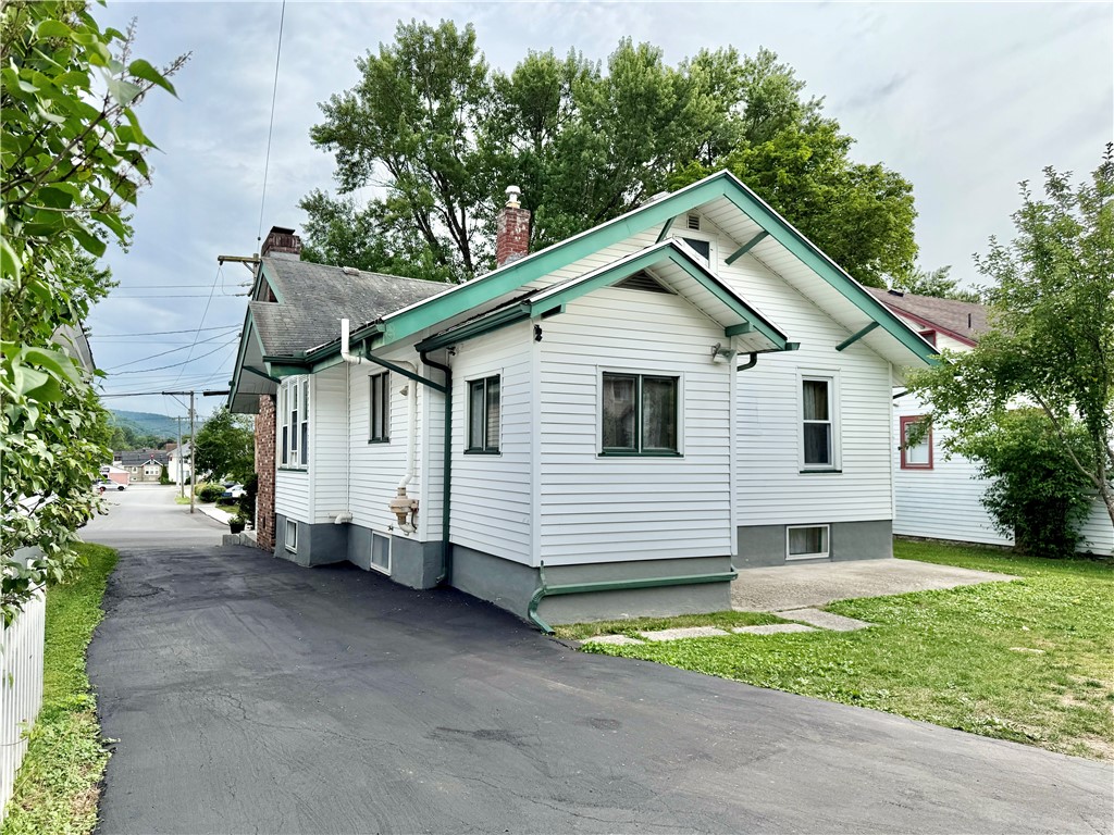 18 Madison Avenue Oneonta, NY 13820 - Photo 11 of 40