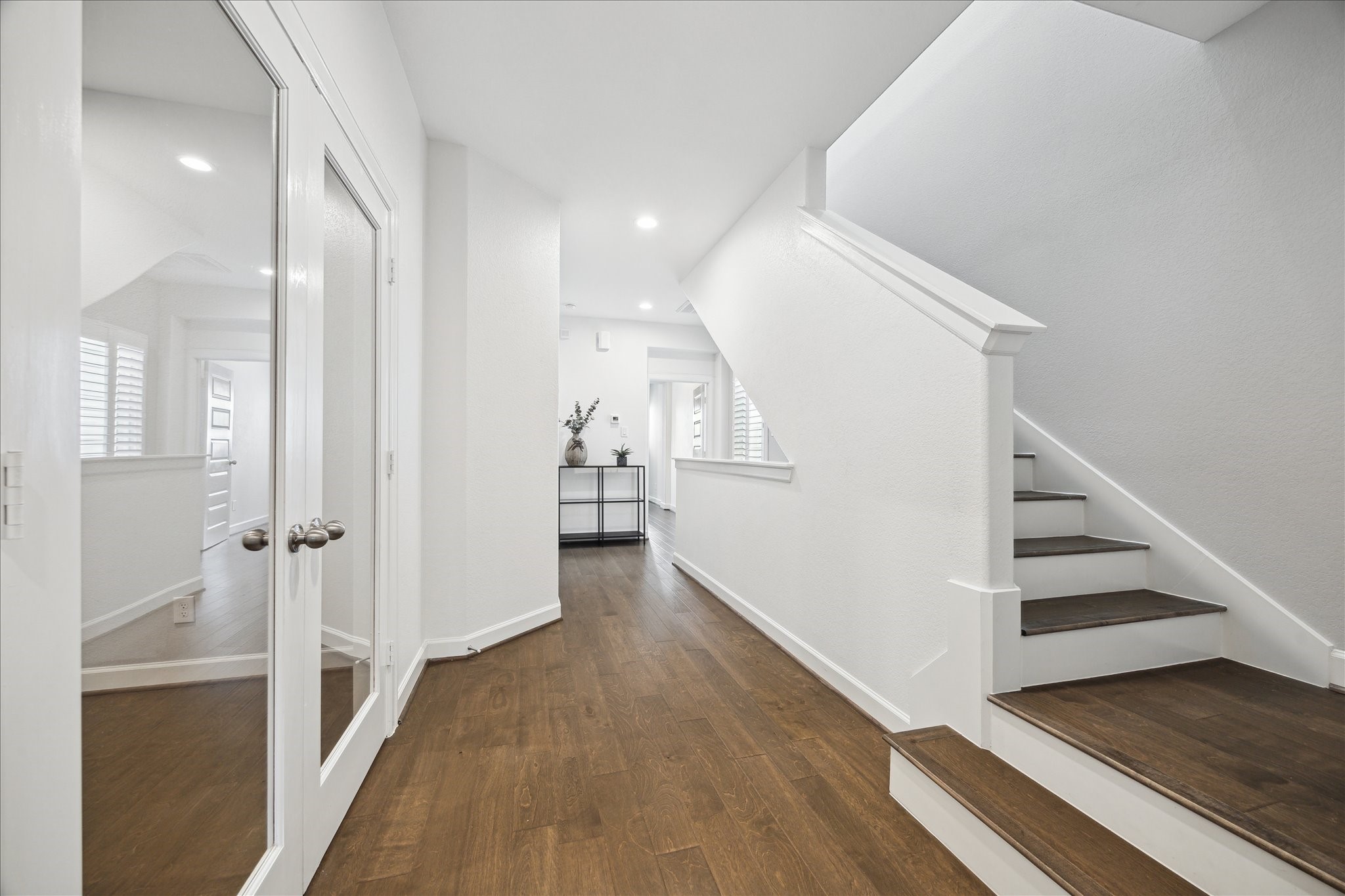 2430 Sheridan Street Houston, TX 77030 - Photo 11 of 28 a view of a hallway with wooden floor and entryway