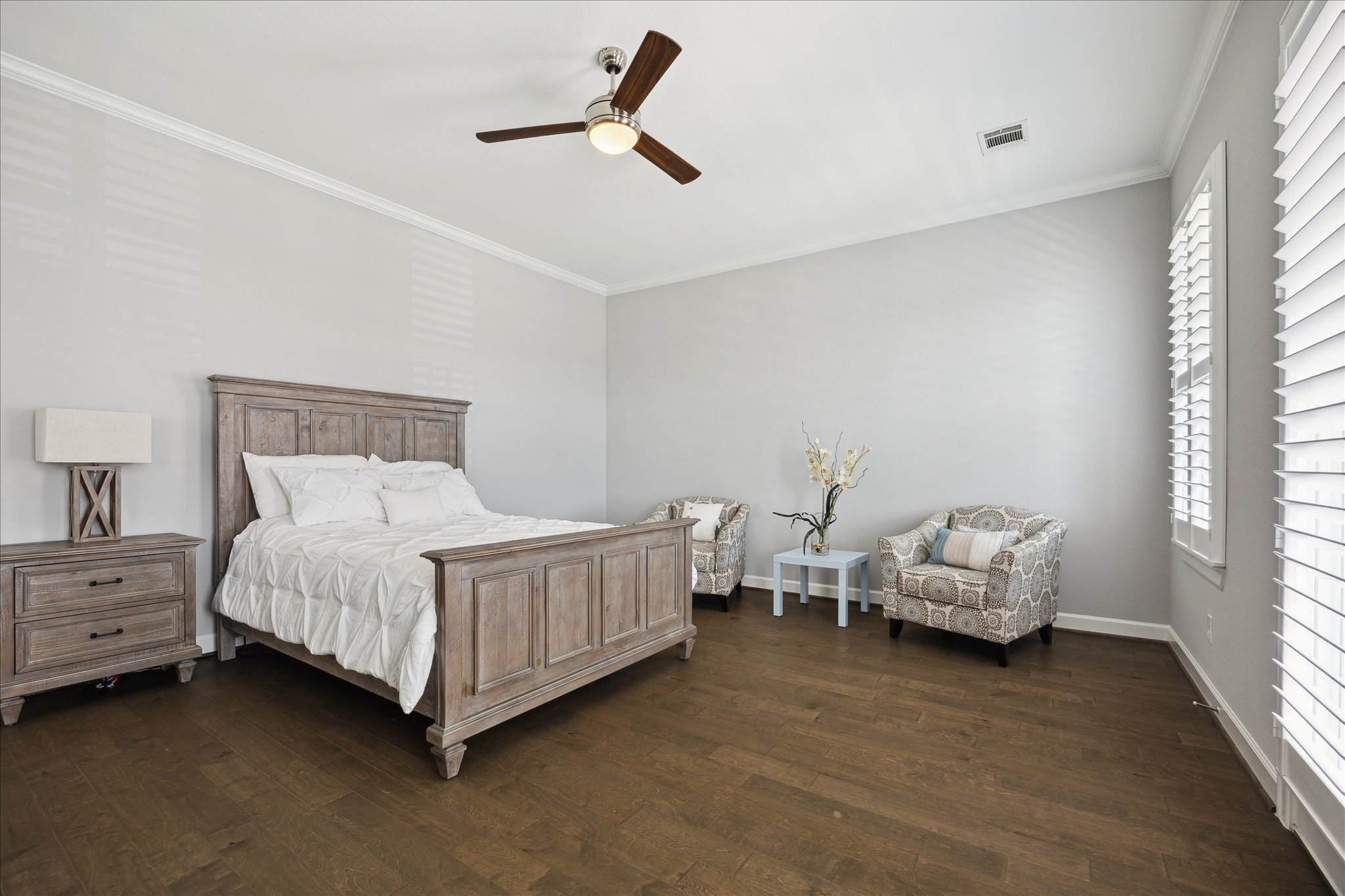 2430 Sheridan Street Houston, TX 77030 - Photo 13 of 28 a bedroom with bed couch and window